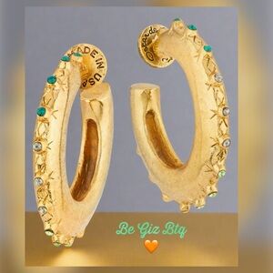 OSCAR DE LA RENTA Authentic Gold Tone And Glass Shades Of Green Crystals Earring